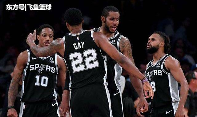  马刺解雇教练团队，波波维奇或回归  