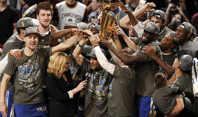  都灵德比硝烟弥漫，公牛军团捍卫城市荣耀