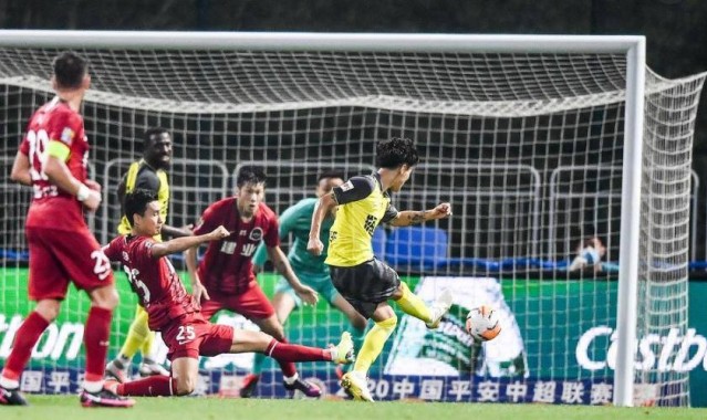  图卢兹锋线双星闪耀，法甲本土射手榜竞争白热化