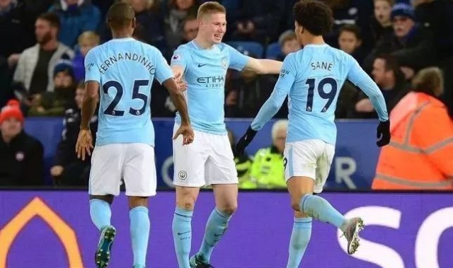  阿森纳主场力克曼联，萨卡世界波点燃北伦敦德比